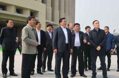 图片新闻：济南市委书记王忠林调研贝特公司监理的超算中心项目